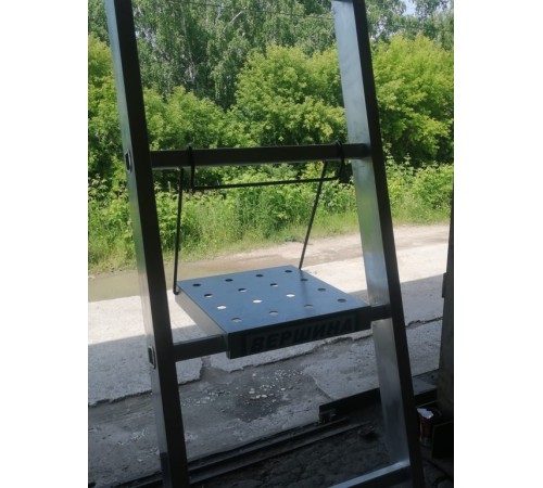 Ступень навесная для лестницы