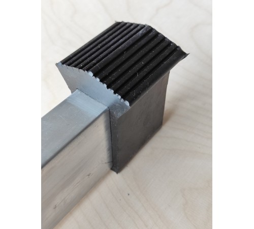 Упор поперечный 800мм (резиновые насадки)