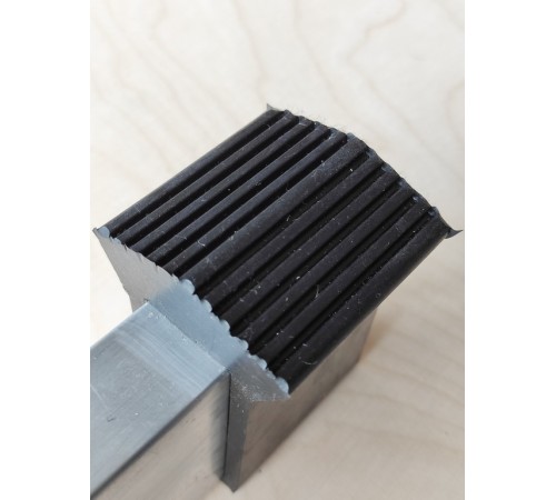 Упор поперечный 900мм (резиновые насадки)