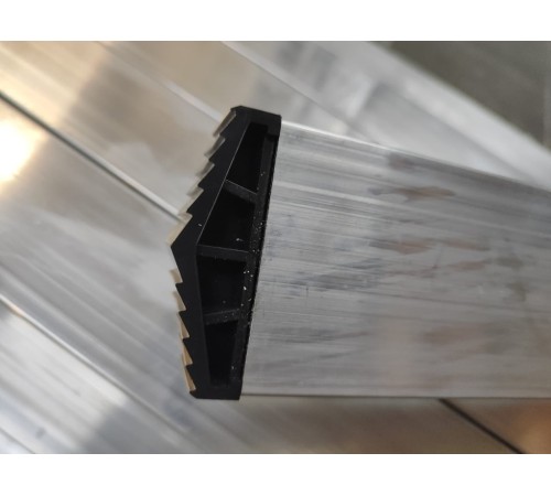 Заглушка пластиковая (ПЭВД, посадочн. размер 22,5*60,5мм)